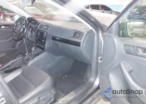 2017 Volkswagen Jetta 1.8T Sel/1.8T Sel Premium z USA, uszkodzony, nr VIN 3VWL17AJ1HM394379